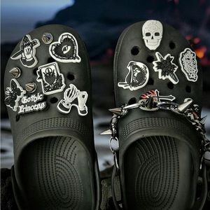 - 16 Pc Punk Goth Design Croc 🐊 Charms